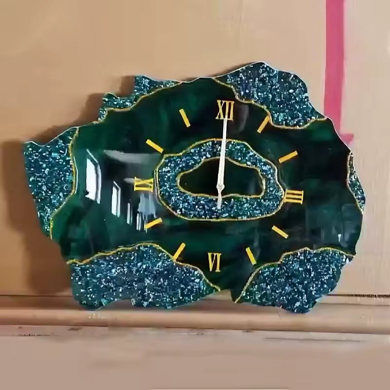 3445 - Luxurious emerald green agate wall clock with sparkling crystal geode accents - premium decorative piece | Boto Clock wholesale manufacturer